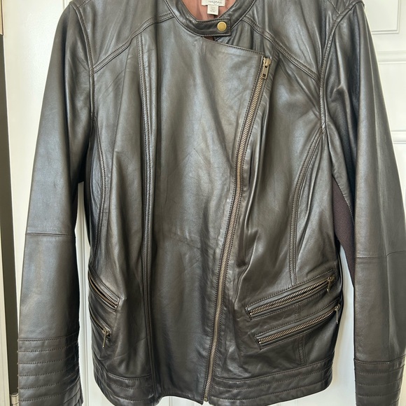 Halogen size 20 leather jacket- true to size and consistent through arms & body - Picture 2 of 7